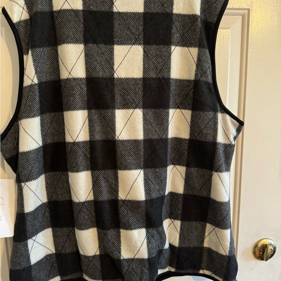 Vest - Picture 4 of 6